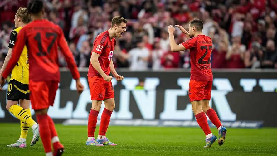 包含拜仁慕尼黑德甲战胜多特蒙德凯恩梅开二度的词条