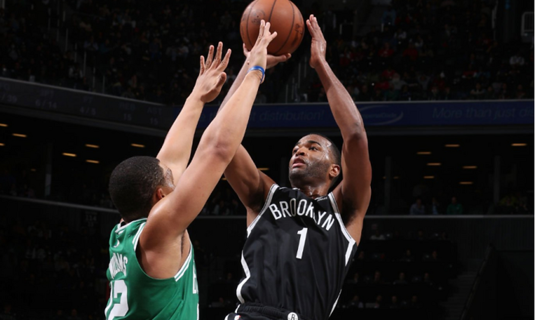 亚博体育_太阳NBA战胜布鲁克林篮网布克中投命中