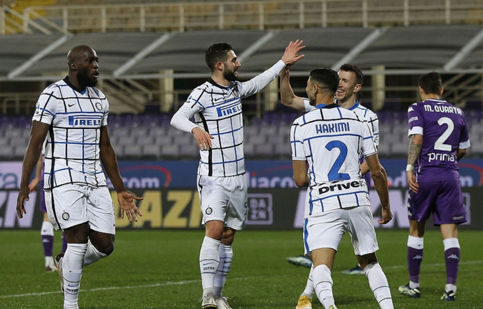 国际米兰意甲击败佛罗伦萨巴雷拉远射命中(意甲ac米兰对佛罗伦萨)